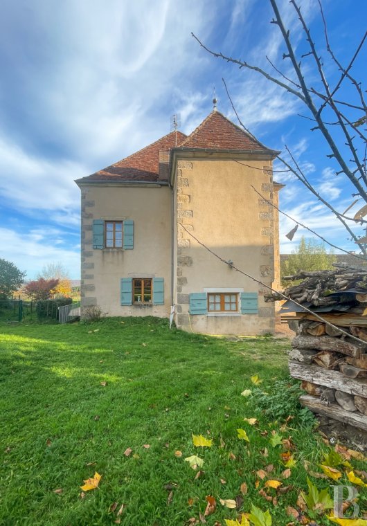 character properties France burgundy   - 5