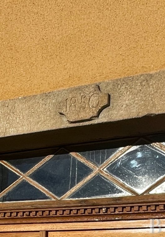 character properties France burgundy   - 7