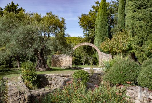 demeures et maisons a vendre france paca   - 38