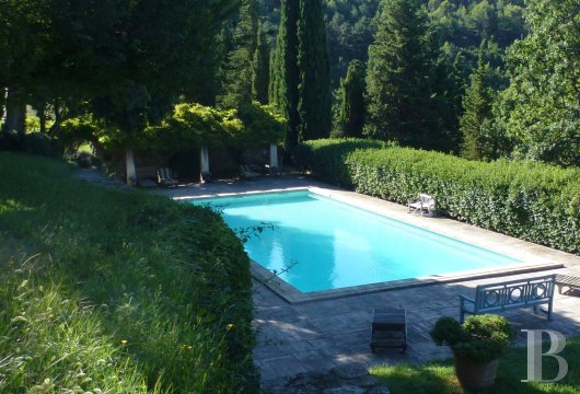 mas a vendre paca   - 30