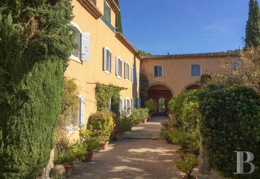 demeures et maisons a vendre france paca   - 1