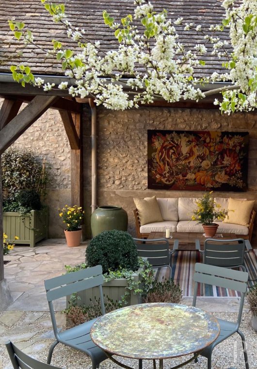character properties France ile de france   - 10