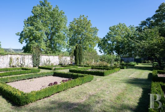 chateaux for sale France picardy   - 16