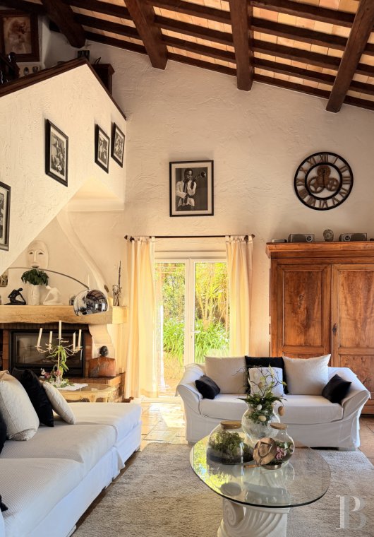 character properties France provence cote dazur   - 2