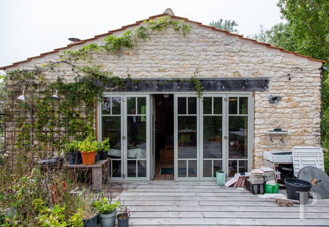 character properties France poitou charentes   - 2