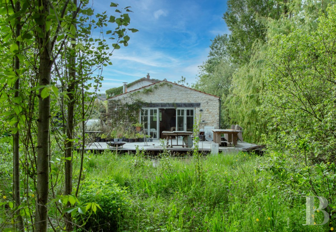 character properties France poitou charentes   - 1