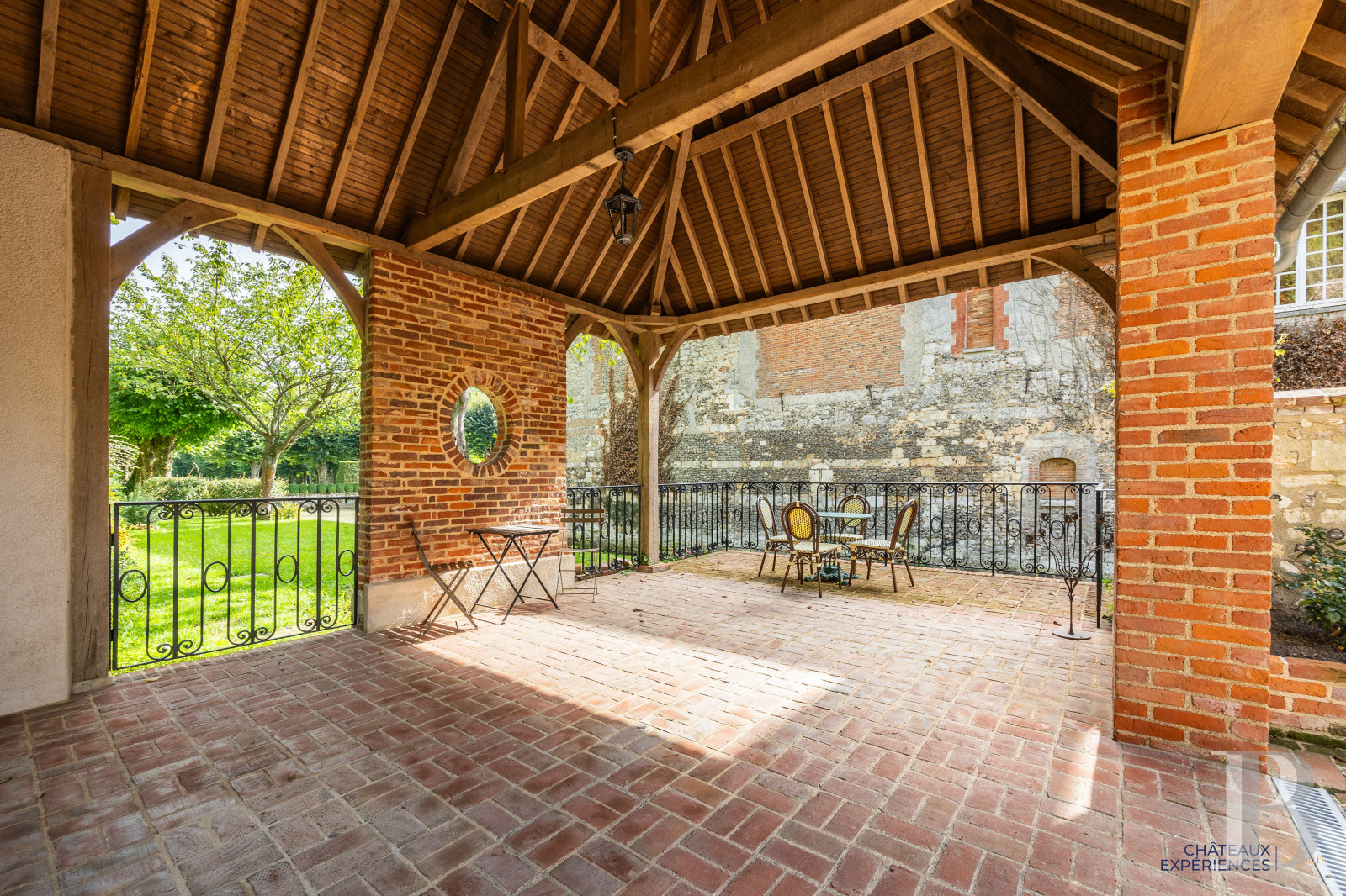 Dans l’Eure, à une heure trente de Paris, un château du 17e siècle et son parc de quarante hectares - photo  n°7