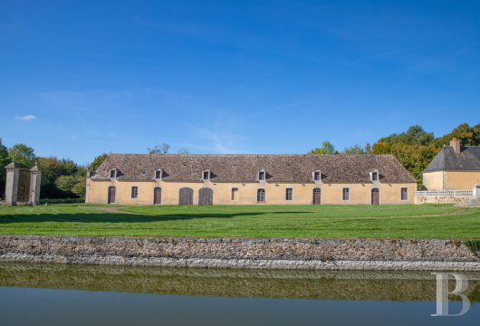 chateaux for sale France pays de loire   - 19