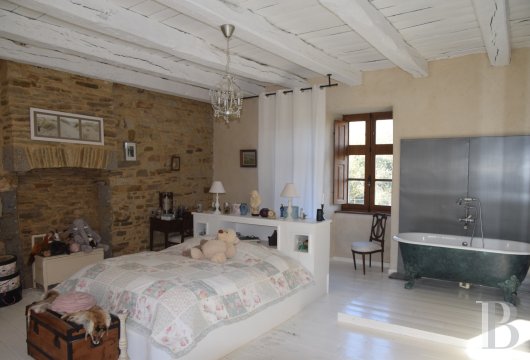 character properties France brittany   - 11