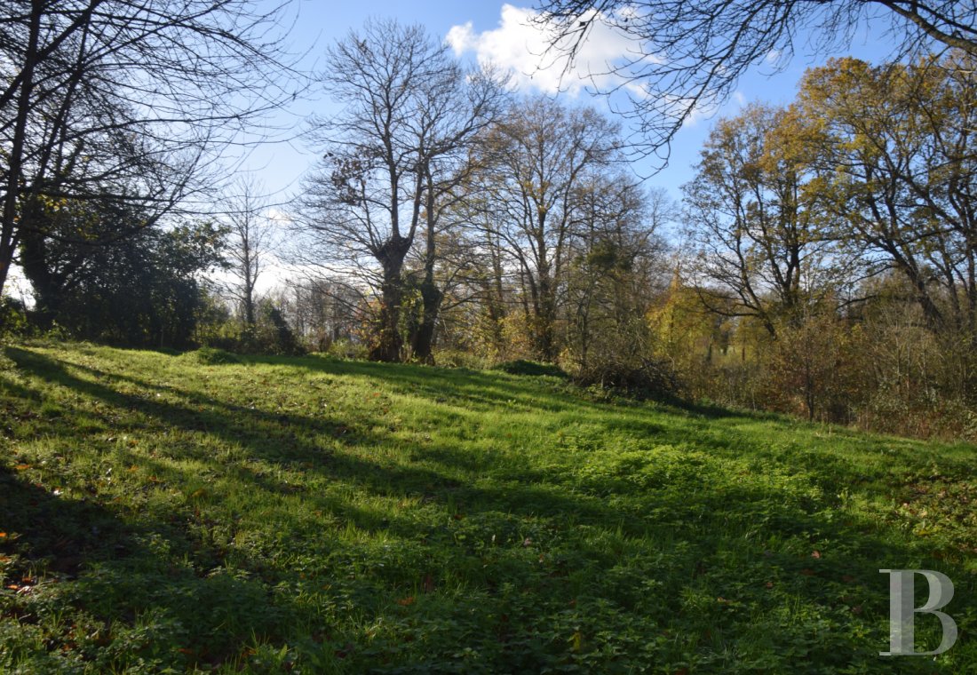 character properties France brittany   - 14