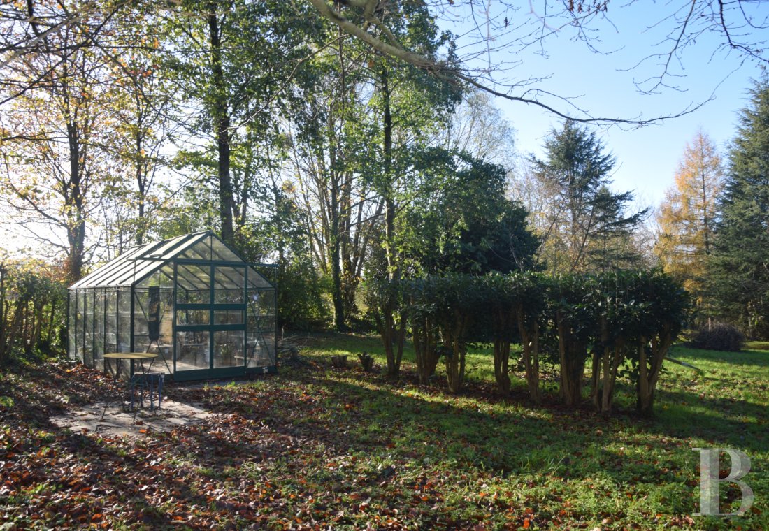 character properties France brittany   - 12