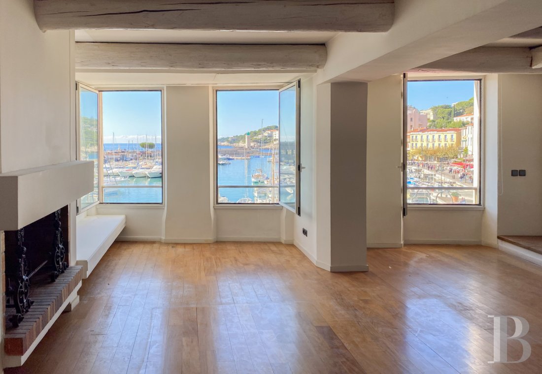 properties in town provence cote dazur   - 1