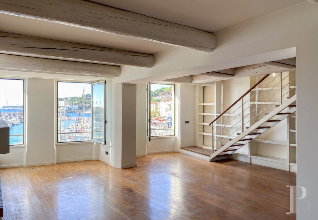 properties in town provence cote dazur   - 2