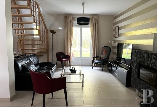 character properties France center val de loire   - 4