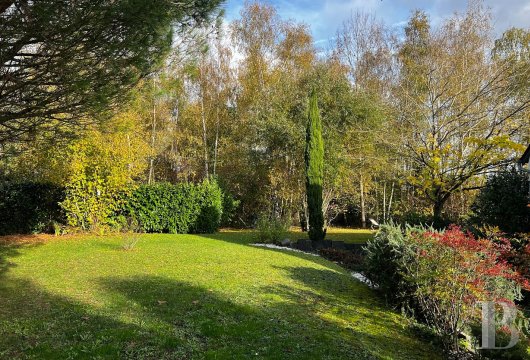 character properties France center val de loire   - 9