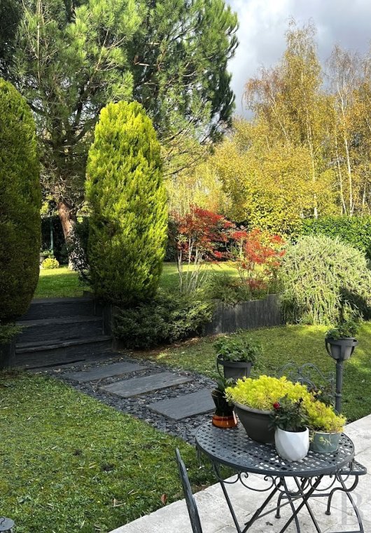 character properties France center val de loire   - 10