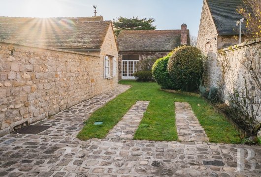 ile-de-france - A village house overlooking an enclosed terraced garden, in the Gâtinais natural park, in Soisy-sur-École and 3 km from the Château de Cély golf course