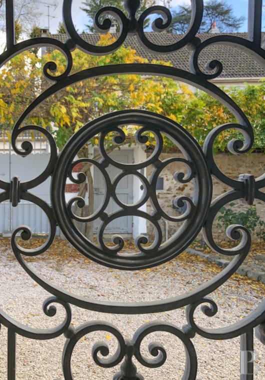 character properties France ile de france   - 3