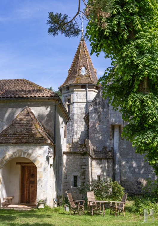 Dans le Lot-et-Garone, au sud d’Agen, un château de plaine des 13e, 16e et 19e siècles au milieu de son parc - photo  n°26