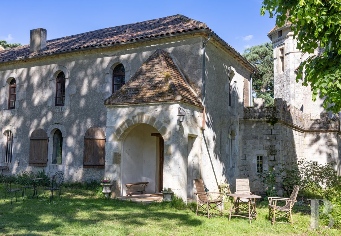 Dans le Lot-et-Garone, au sud d’Agen, un château de plaine des 13e, 16e et 19e siècles au milieu de son parc - photo  n°16