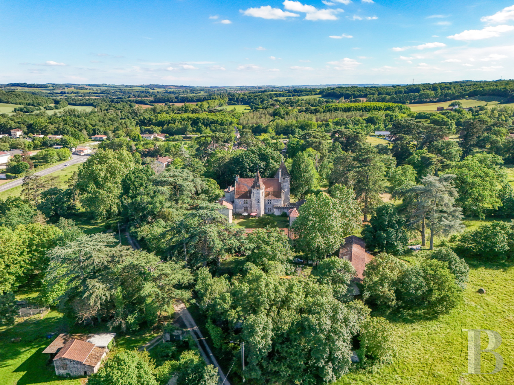 Dans le Lot-et-Garone, au sud d’Agen, un château de plaine des 13e, 16e et 19e siècles au milieu de son parc - photo  n°22