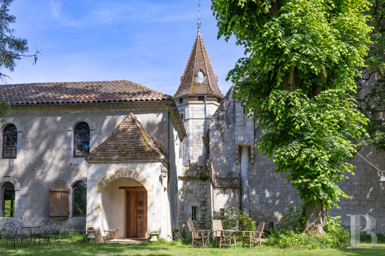 Dans le Lot-et-Garone, au sud d’Agen, un château de plaine des 13e, 16e et 19e siècles au milieu de son parc - photo  n°6