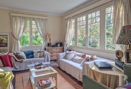 character properties France north   - 6