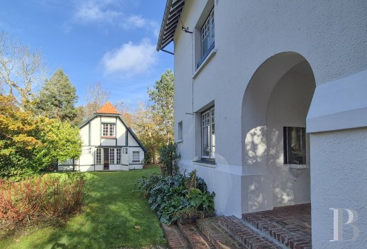 character properties France north   - 2