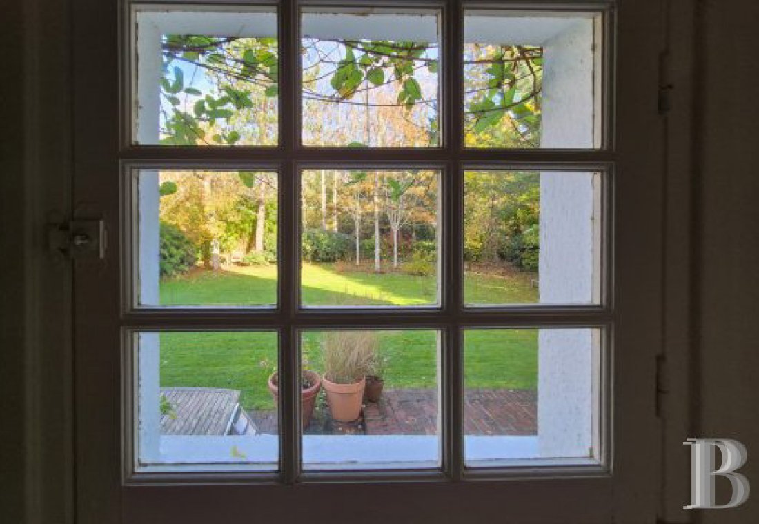 character properties France north   - 1