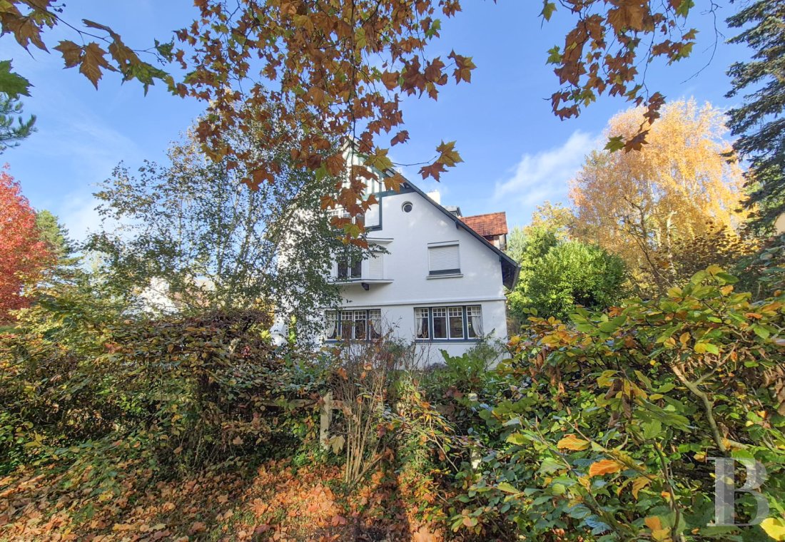 character properties France north   - 5