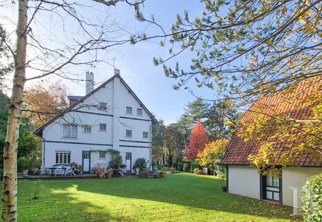 character properties France north   - 1