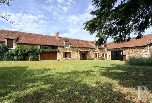 poitou-charentes - Dans la Vienne, à 20 min de Châtellerault,  une ancienne ferme rénovée et son jardin de près de 7 000 m²