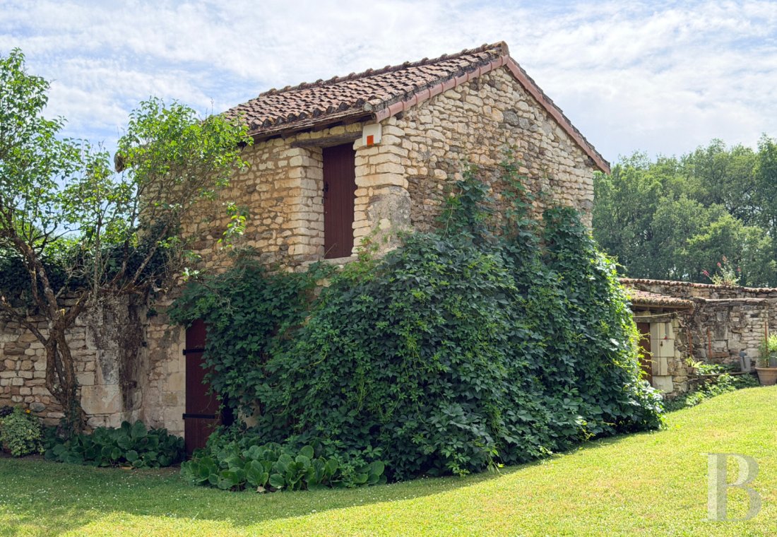 character properties France poitou charentes   - 7