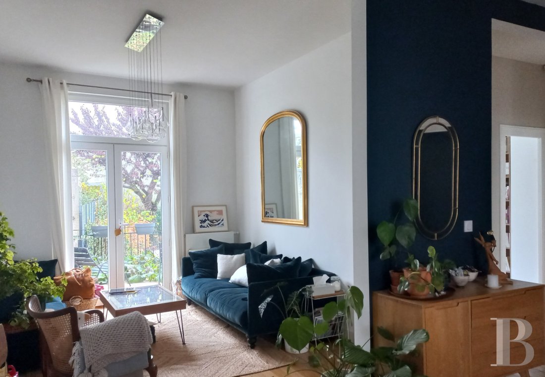 character properties France center val de loire   - 4