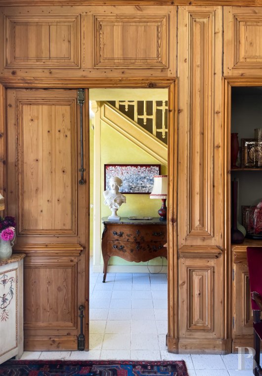 character properties France ile de france   - 10