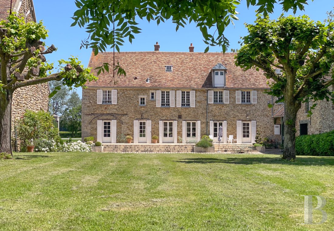 character properties France ile de france   - 1