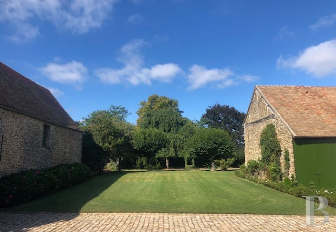 character properties France ile de france   - 12