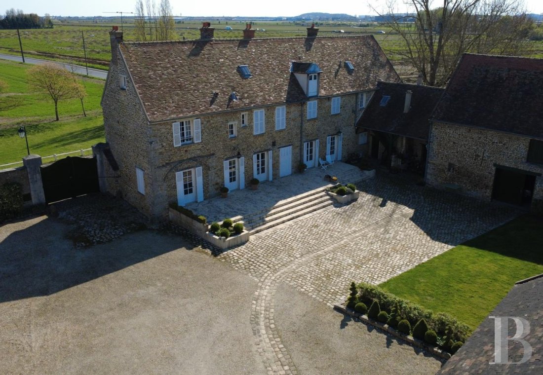 character properties France ile de france   - 2