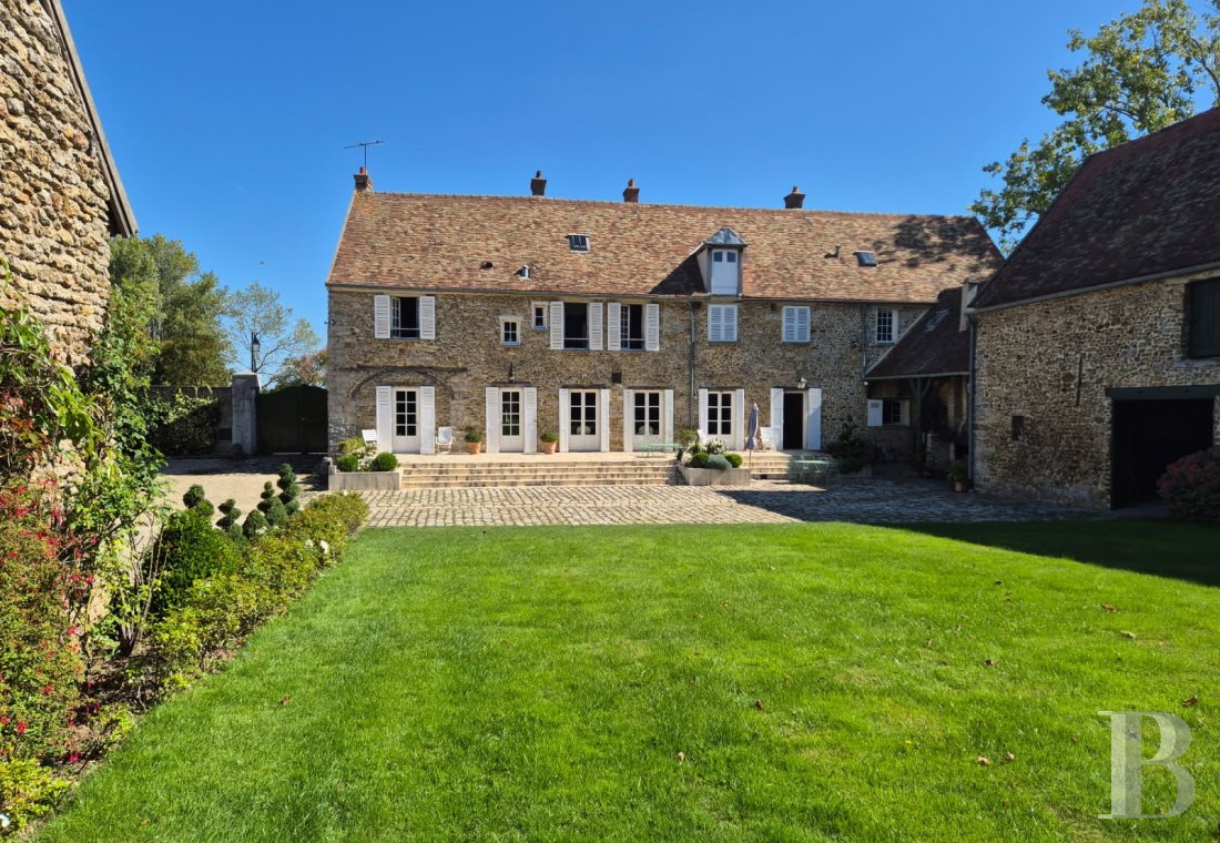 character properties France ile de france   - 1