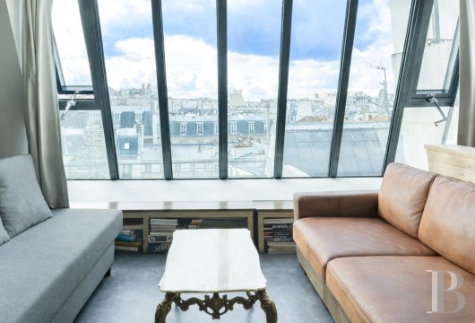 paris - Dans le 17e arrondissement, quartier des Ternes, au dernier étage d'un immeuble Art Déco, un appartement en duplex de 66 m²