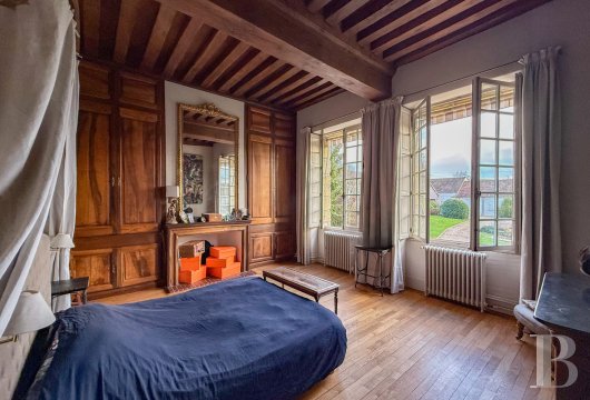 character properties France ile de france   - 10