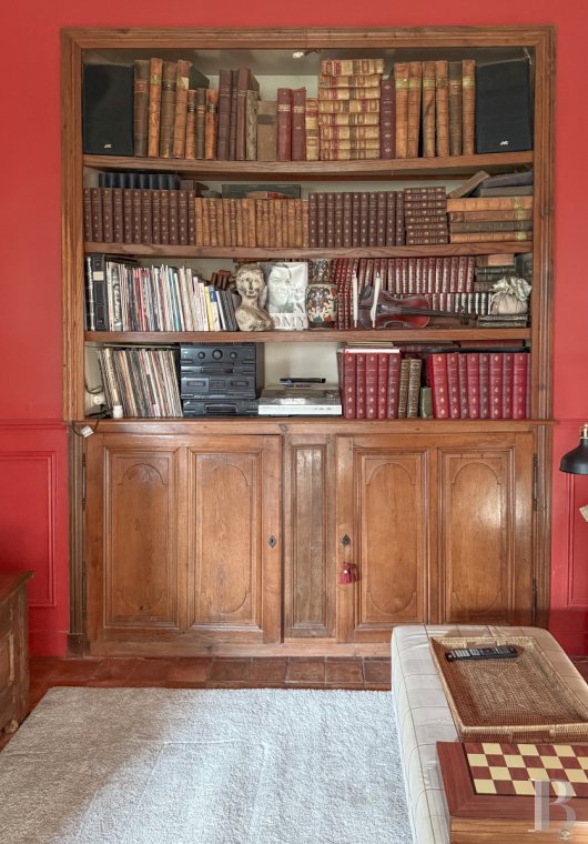 character properties France ile de france   - 11