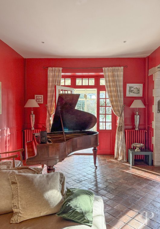 character properties France ile de france   - 5