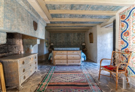 character properties France center val de loire   - 10