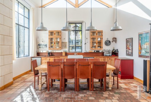 character properties France center val de loire   - 13