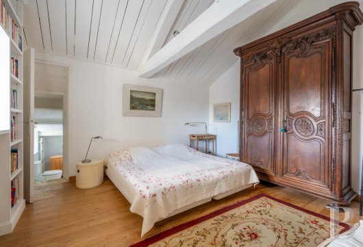 character properties France center val de loire   - 11