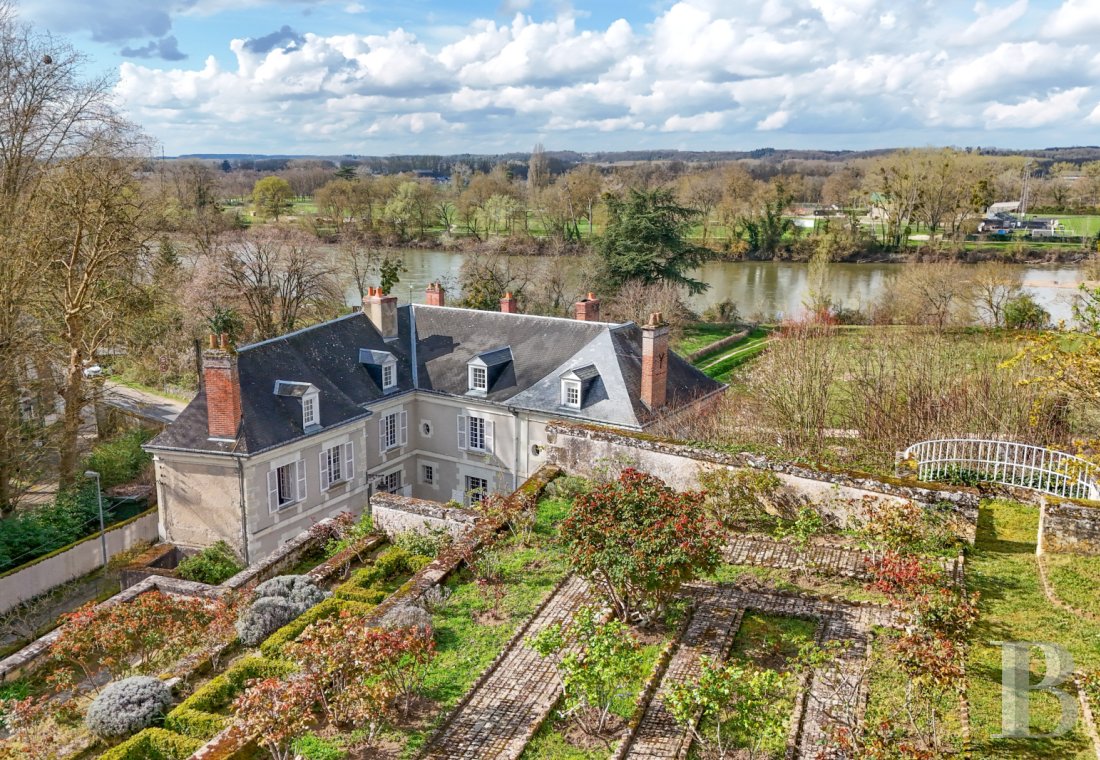 France mansions for sale center val de loire   - 21