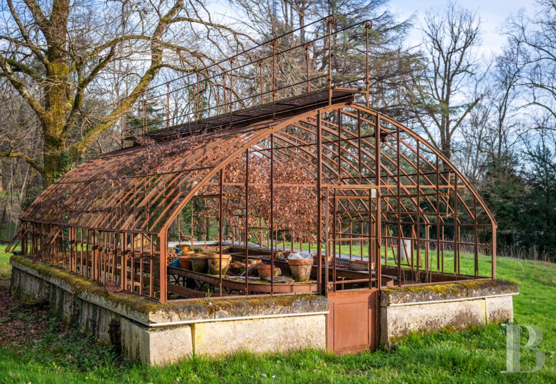 chateaux for sale France aquitaine   - 22