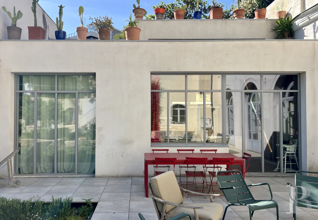 character properties France provence cote dazur   - 2