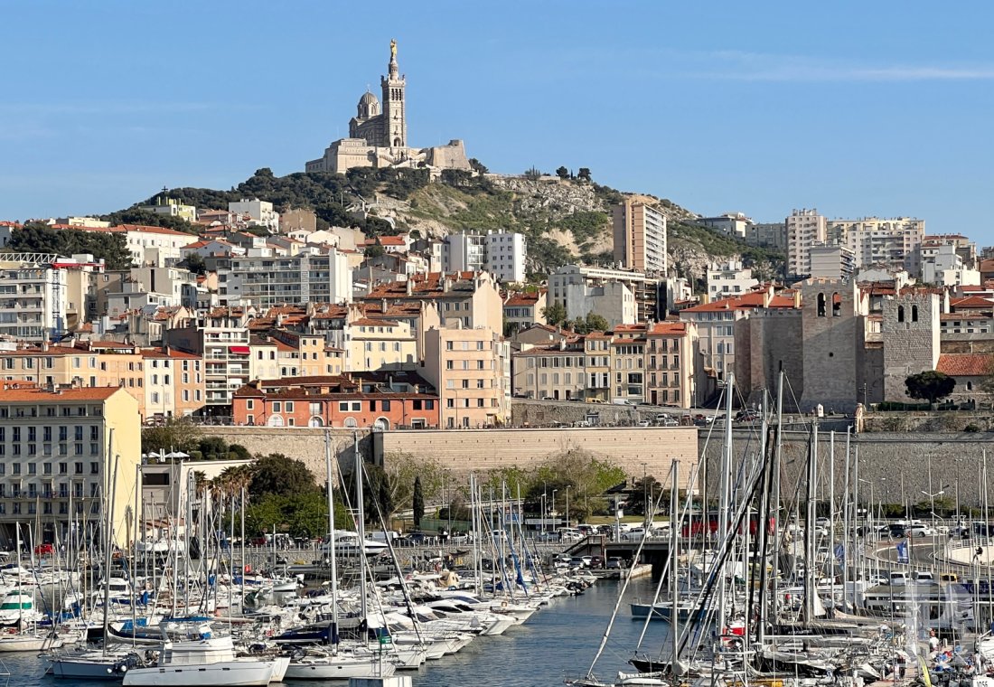 character properties France provence cote dazur   - 1